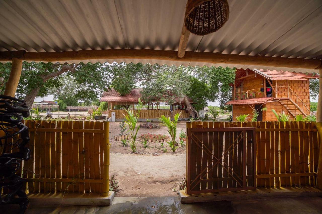 Hotel Beach Lagoon Parans Arugam Bay Exterior foto
